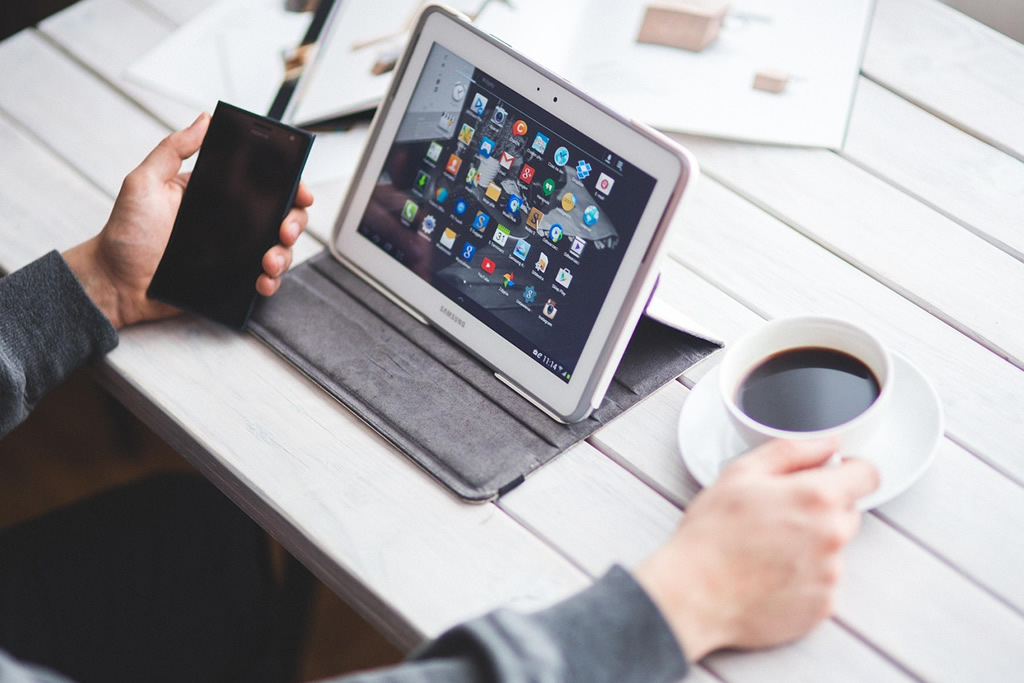 Interface simples e direta do Simulado Solidário